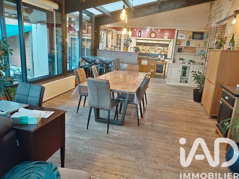 Maison - 377 m² - 10 pièces