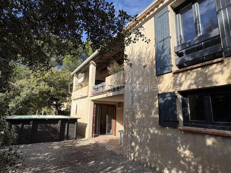 Maison traditionnelle - 170 m² - 5 pièces