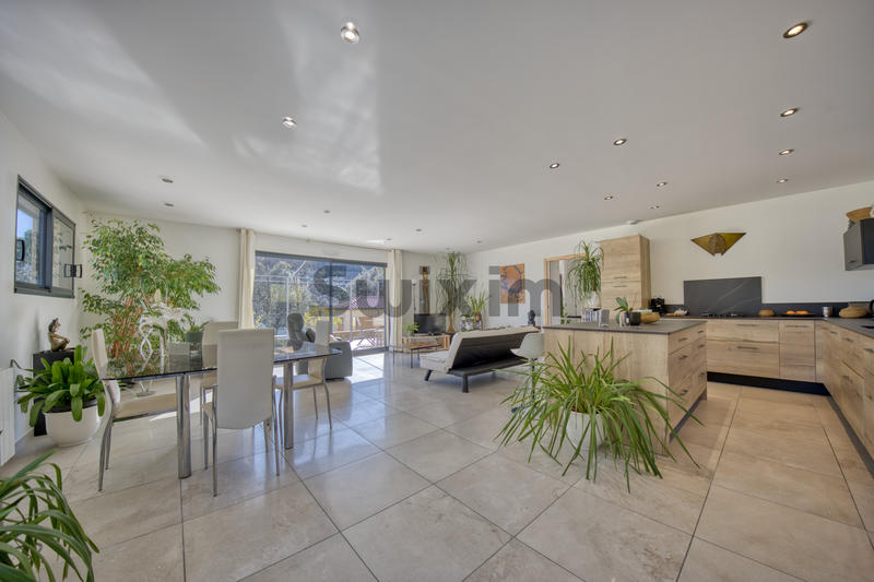 Villa - 135 m² - 5 pièces