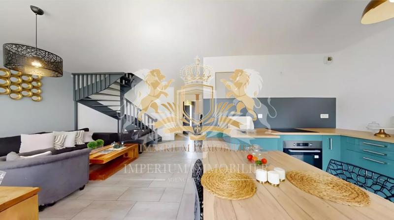 Maison - 92 m² - 6 pièces