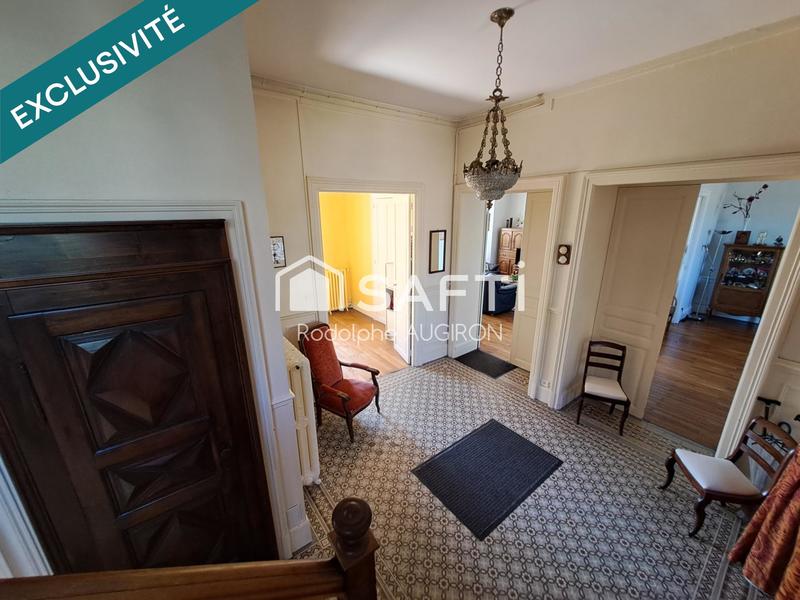 Villa - 304 m² - 10 pièces