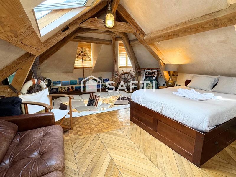 Appartement - 100 m² - 4 pièces