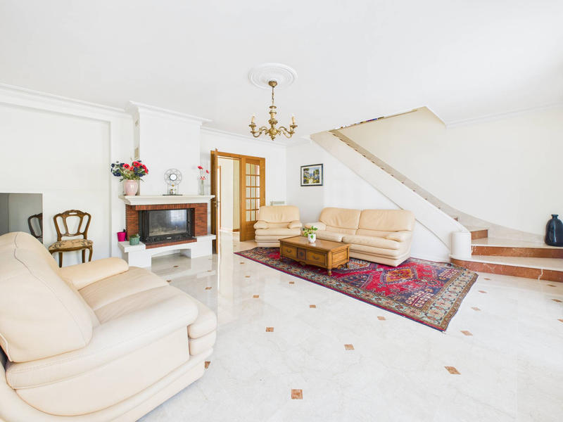 Maison - 175 m² - 7 pièces