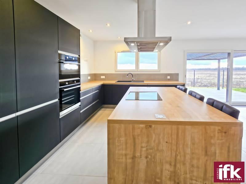 Maison - 142 m² - 5 pièces