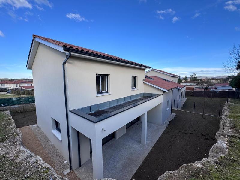 Maison - 140 m² - 5 pièces