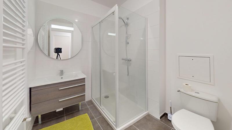 Appartement - 99 m² - 4 pièces