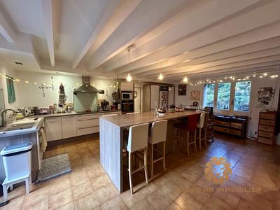 Maison ancienne - 187 m² - 7 pièces