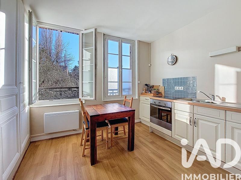 Maison - 296 m² - 10 pièces