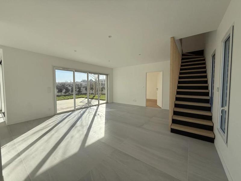 Maison d'architecte - 153 m² - 6 pièces