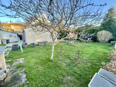 Maison - 97 m² - 6 pièces