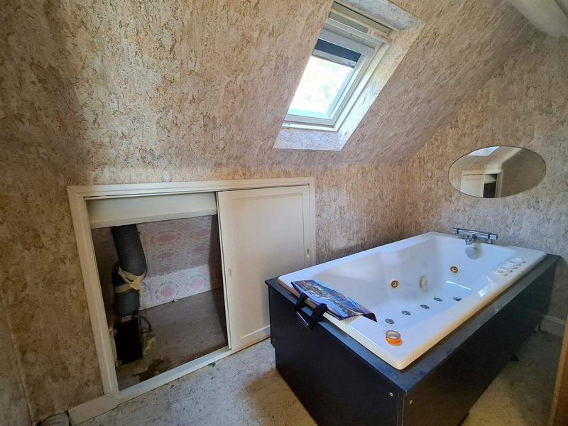 Maison - 120 m² - 8 pièces