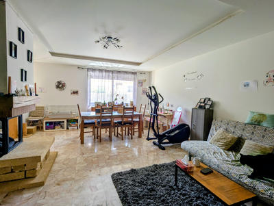 Maison - 175 m² - 5 pièces