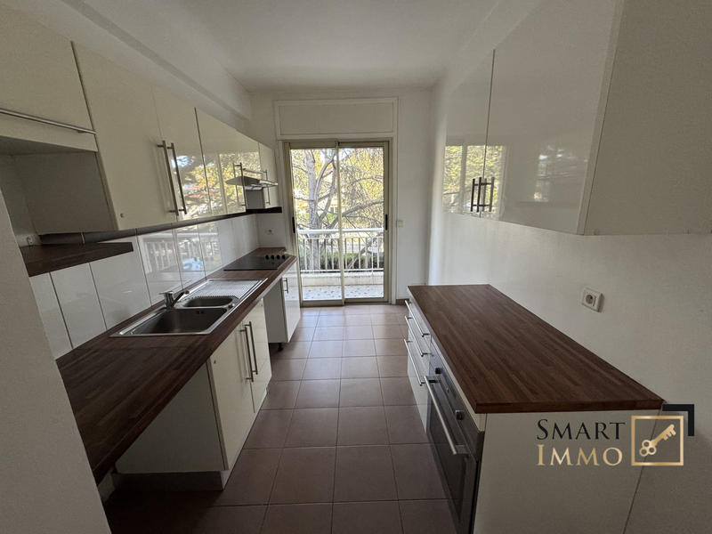 Appartement - 82 m² - 3 pièces