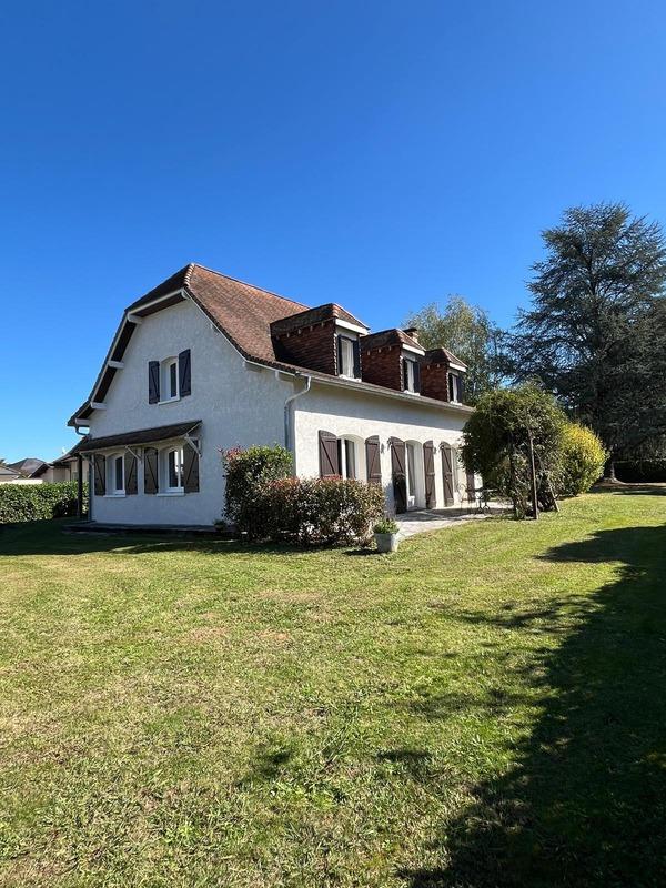 Maison - 160 m² - 5 pièces