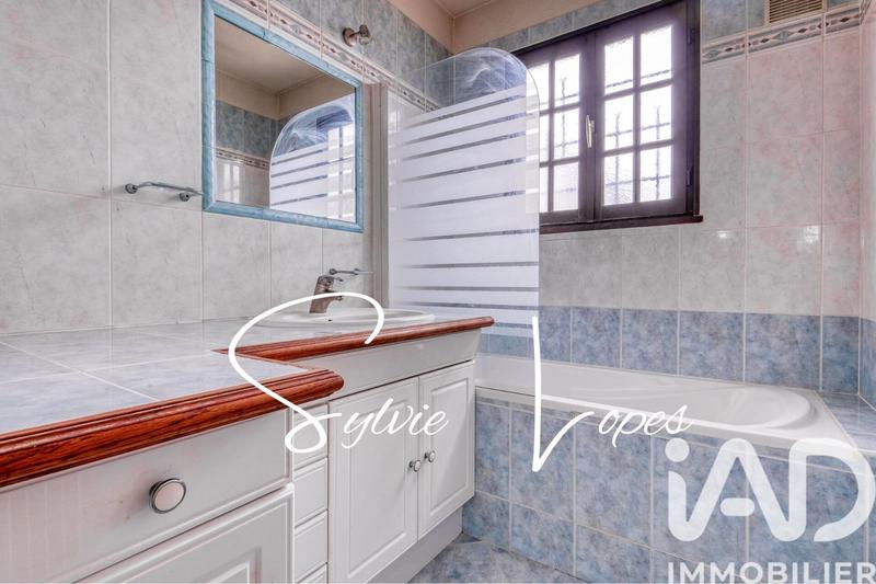 Maison - 81 m² - 5 pièces