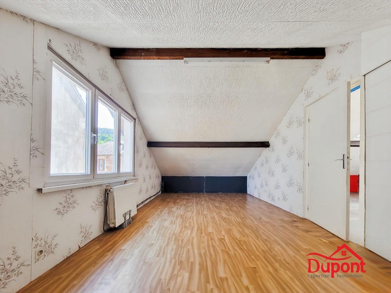 Maison - 94 m² - 5 pièces