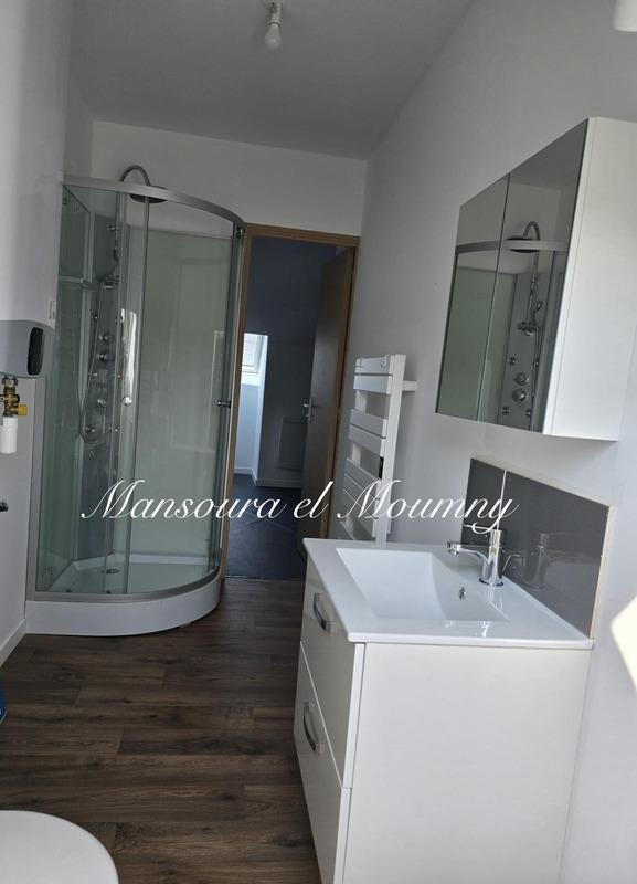 Maison - 209 m² - 8 pièces