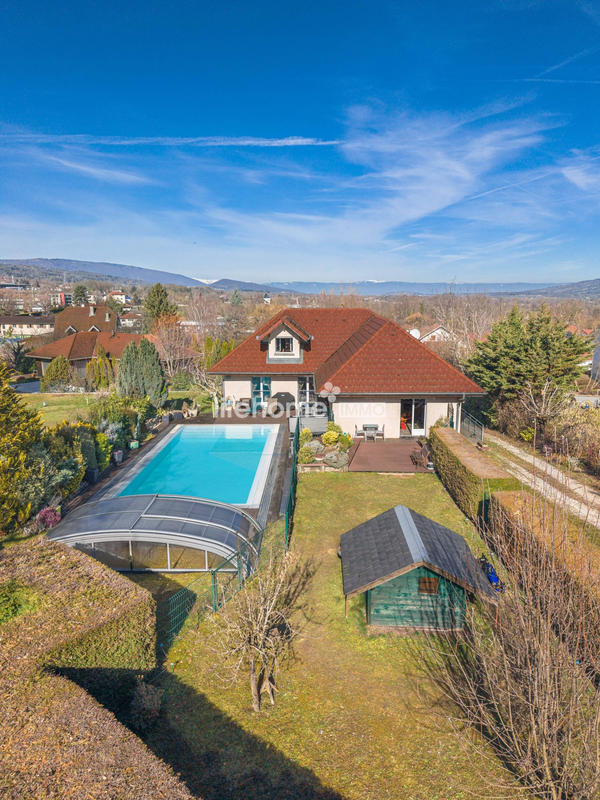 Maison - 164 m² - 8 pièces