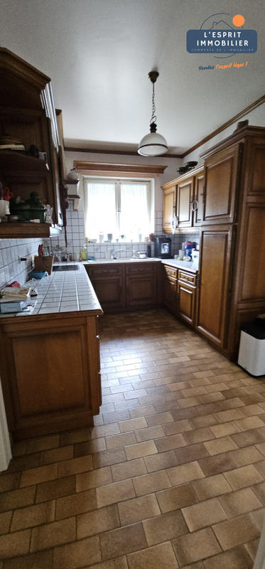 Maison - 223 m² - 7 pièces