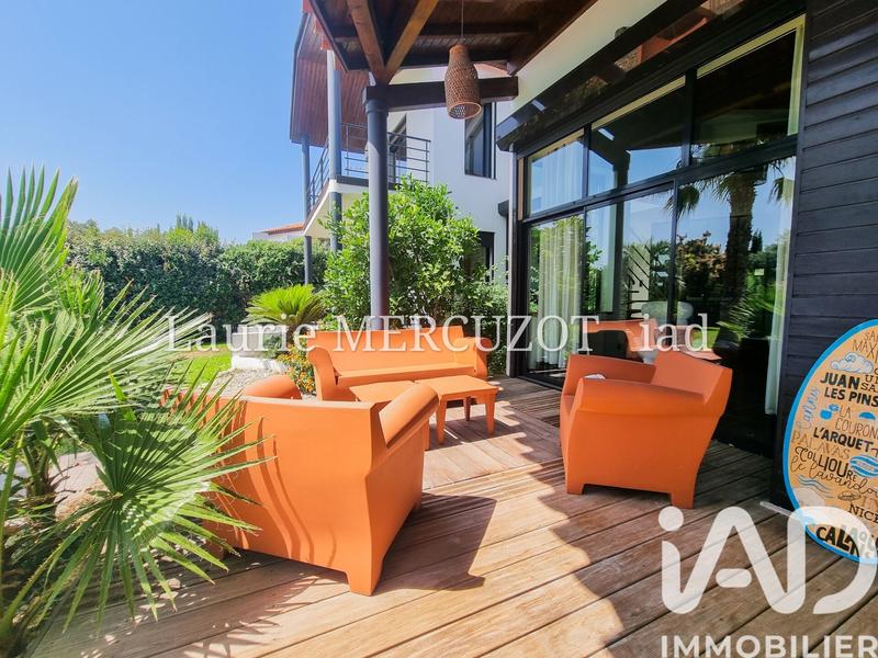 Maison - 260 m² - 7 pièces