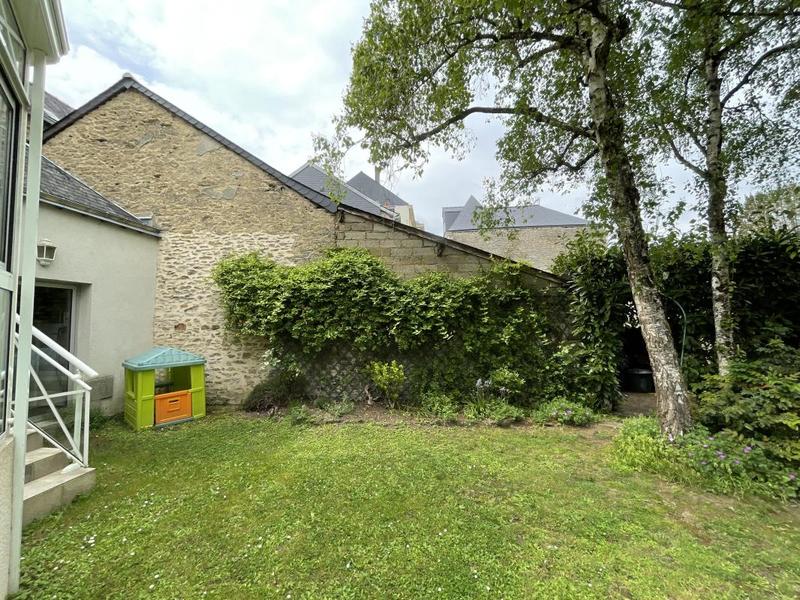 Maison - 222 m² - 10 pièces