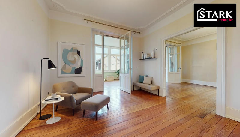 Appartement - 127 m² - 6 pièces