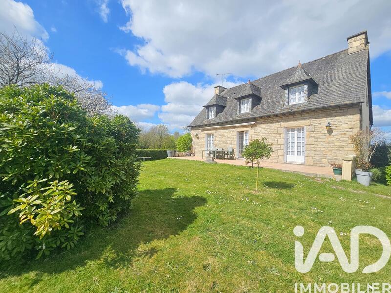 Maison - 158 m² - 7 pièces