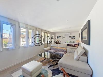 Appartement - 106 m² - 4 pièces