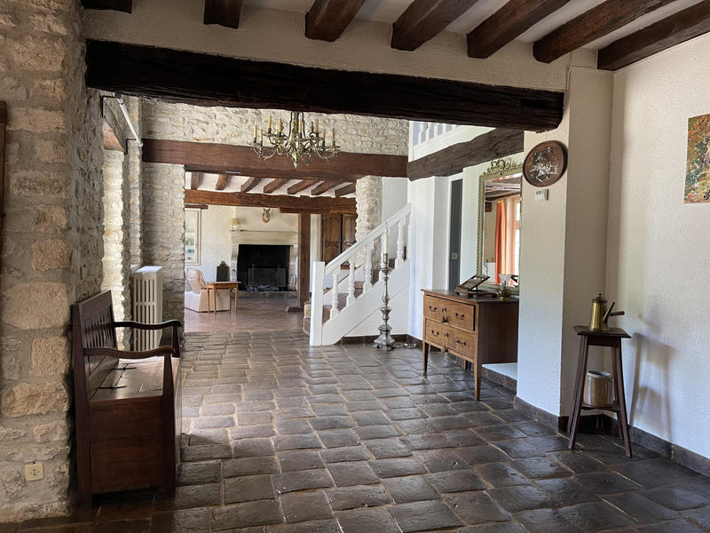 Maison - 300 m² - 8 pièces