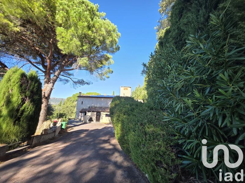 Maison - 232 m² - 7 pièces