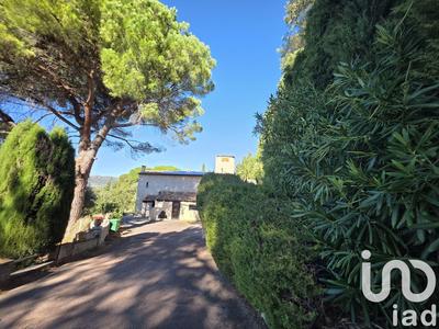 Maison - 232 m² - 7 pièces