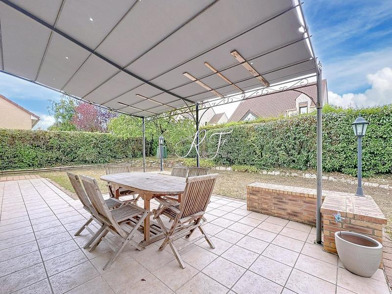 Maison - 152 m² - 7 pièces