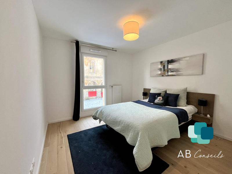 Appartement - 100 m² - 4 pièces