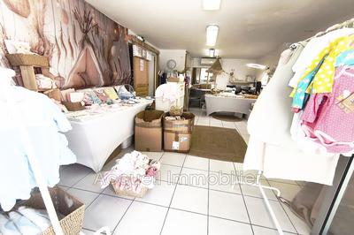 Maison - 270 m² - 14 pièces