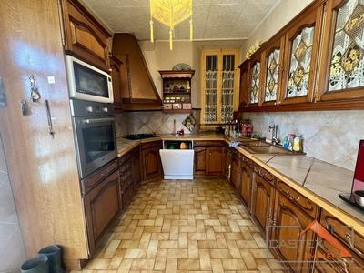 Maison - 178 m² - 8 pièces