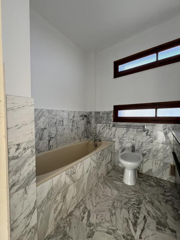 Appartement - 100 m² - 5 pièces