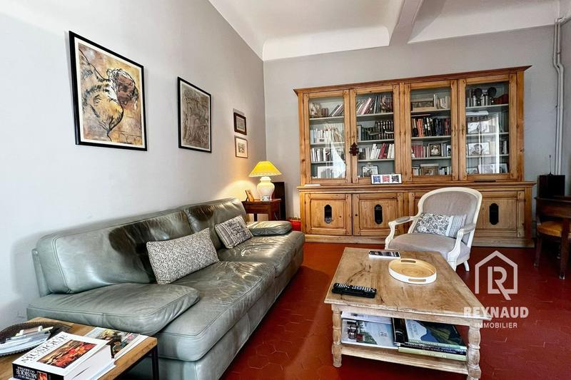 Maison - 380 m² - 10 pièces