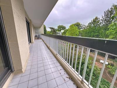 Appartement - 109 m² - 6 pièces