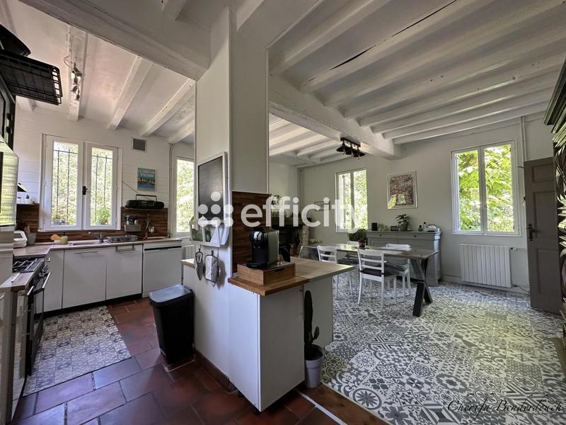 Maison bourgeoise - 180 m² - 6 pièces