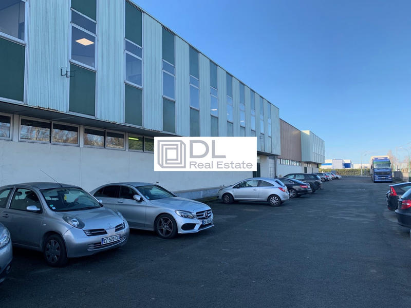 Entrepôt - 5 857 m²