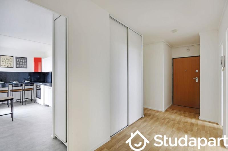 Chambre - 13 m² - 1 pièce