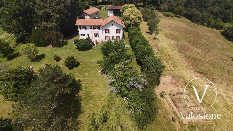 Appartement - 197 m² - 10 pièces