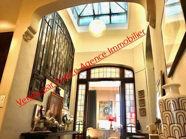 Appartement bourgeois - 162 m² - 6 pièces