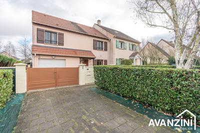 Maison traditionnelle - 120 m² - 6 pièces