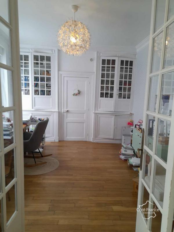 Propriété - 300 m² - 11 pièces