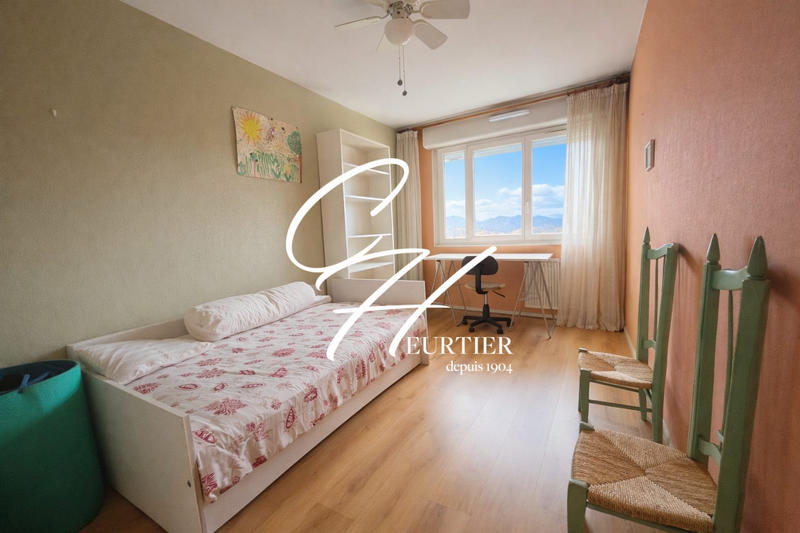 Appartement - 87 m² - 4 pièces