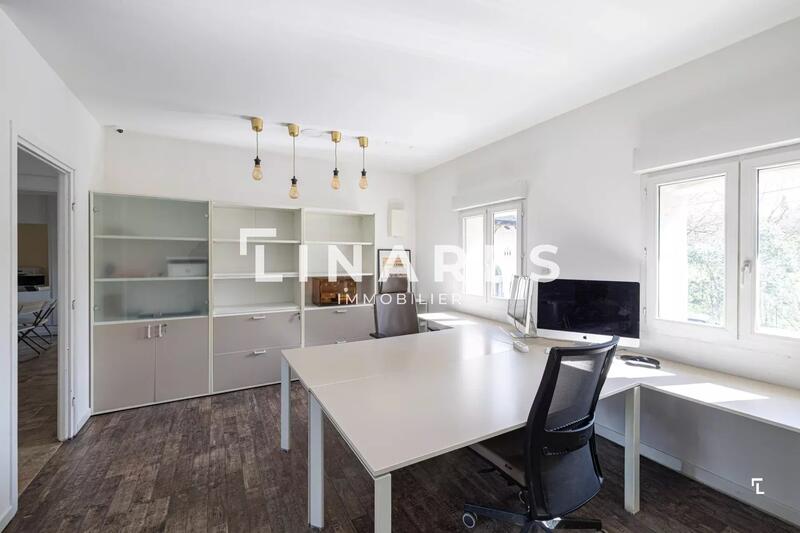 Bureau - 67 m² - 2 pièces