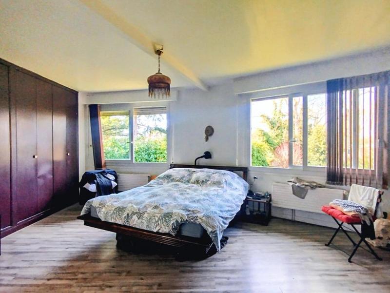 Maison - 260 m² - 7 pièces