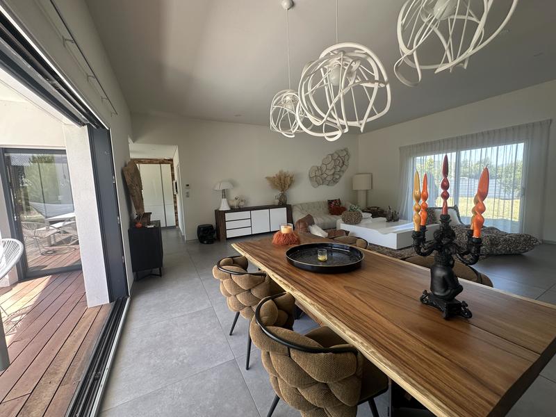 Propriété - 206 m² - 7 pièces