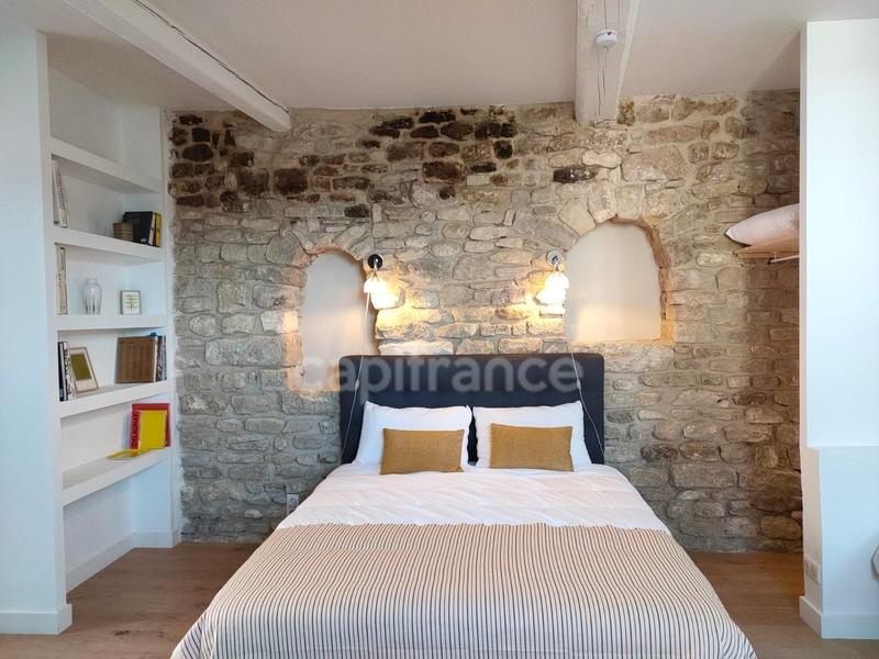 Maison - 182 m² - 8 pièces